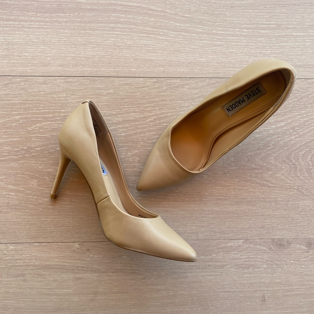 Steve Madden Tan/Nude Leather Heels Size 5
